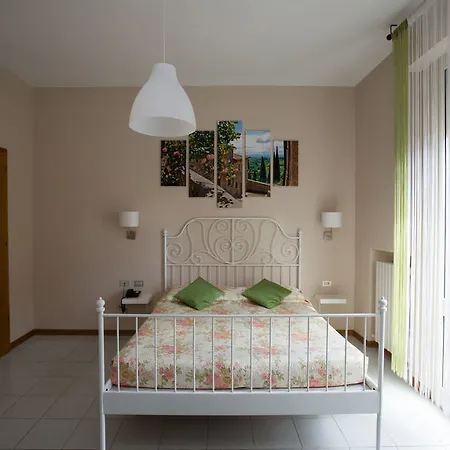 Otel Arcoveggio Bolonya